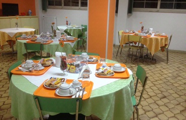 breakfast room